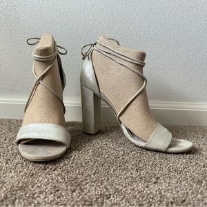 Top Shop. Size 9. Color silver.